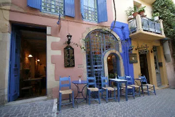 诺斯托斯酒店 3*