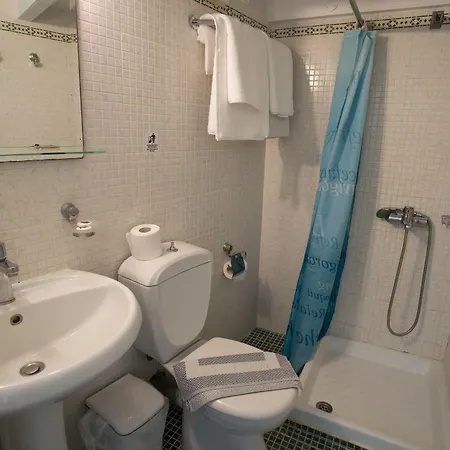 Nostos Aparthotel 3*