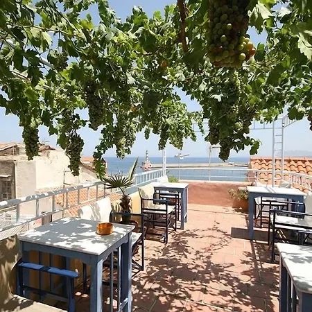 Nostos Aparthotel 3*