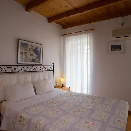 Nostos Aparthotel