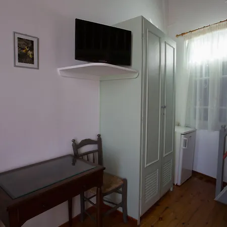 Apart-hotel Nostos 3*