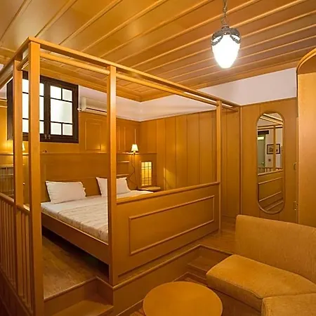 Nostos 3*