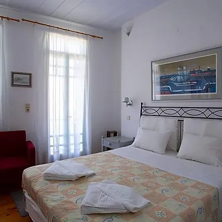 Nostos Aparthotel 3*