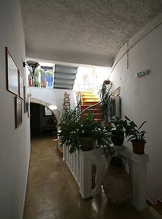 Nostos Aparthotel 3*