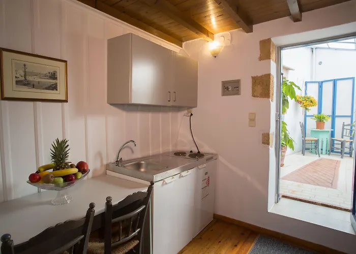 Nostos Apart-hotel 3*