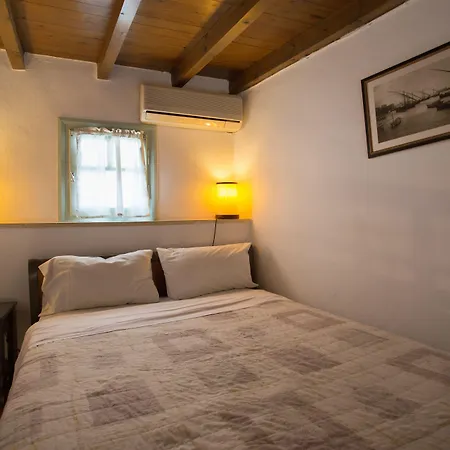 Nostos Aparthotel 3*